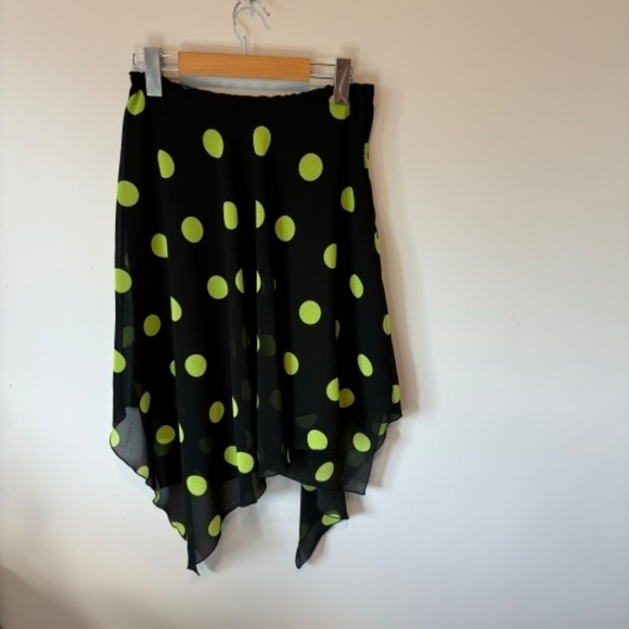 Linda Ludstrom, Women's Black with Green Polka dots, Asymmetrical Skirt, SZ 6 - Picture 6 of 7